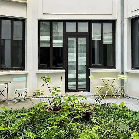 Cosy 1br With Outside Space Near Canal Saint Martin