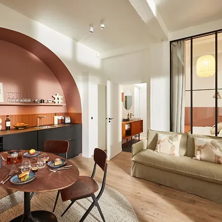 Cosy 1br With Outside Space Near Canal Saint Martin Paris