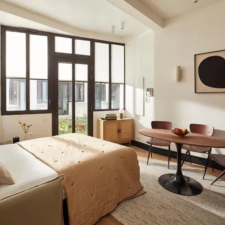 Cosy 1br With Outside Space Near Canal Saint Martin Apartment