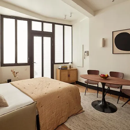 Cosy 1br With Outside Space Near Canal Saint Martin Apartment *